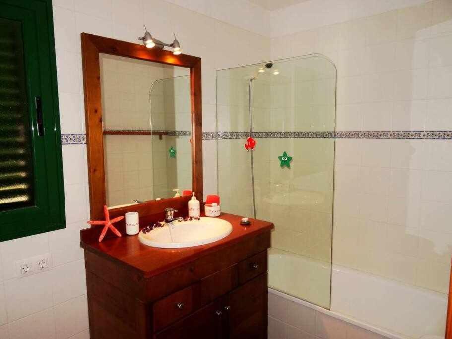 Апартаменти Apartamento Vacacional Pescaito En Плая-Кемада Екстер'єр фото